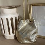 Bolso bombonera grande dorado metalizada