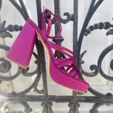 Sandalia tacón ancho alto fucsia corina