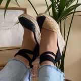 Cuña bicolor atada beige negro corina