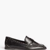 Mocasín negro tachas corina